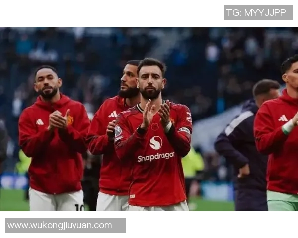 曼联计划引进中场强将补强阵容转会传闻引发热议